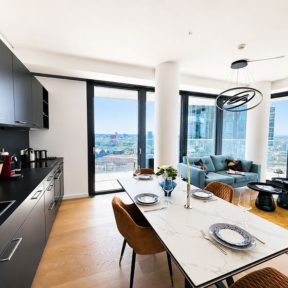 Wohn- und Essbereich des Business Apartments im Grand Tower